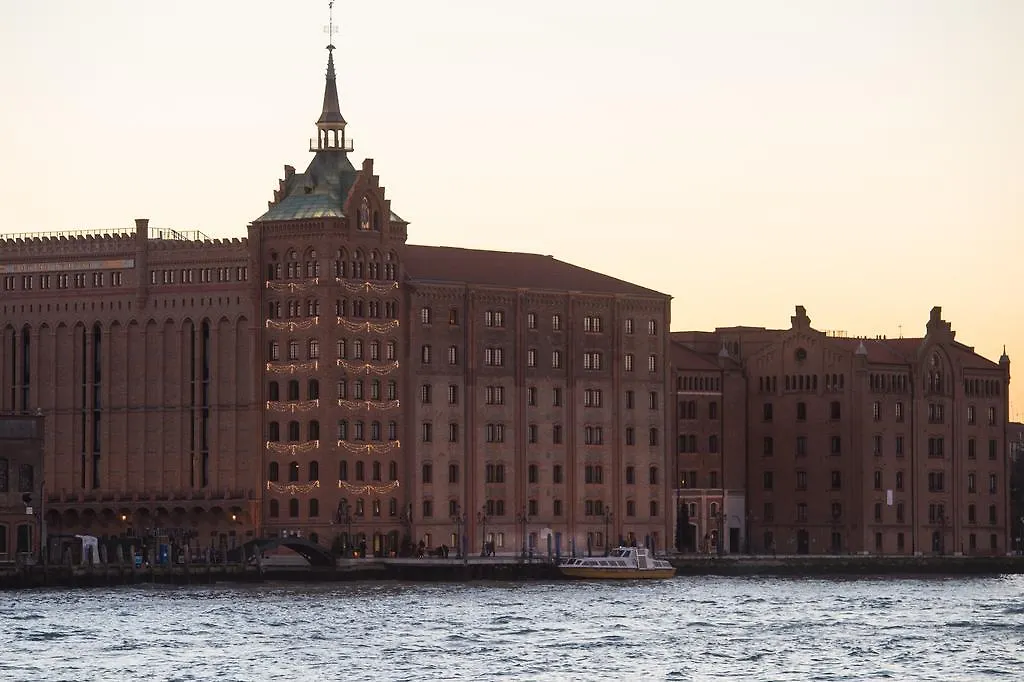 Residenza Giudecca Molino Stucky-1